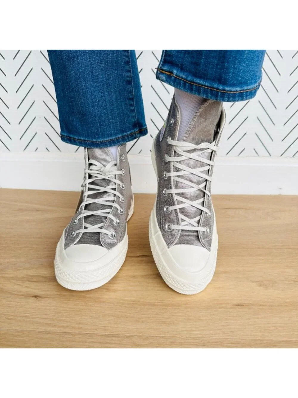 ❤️Converse Chuck 70 Pride Hi Silver Sz 9.5 Womens Shoes Metallic Sneaker A10214C